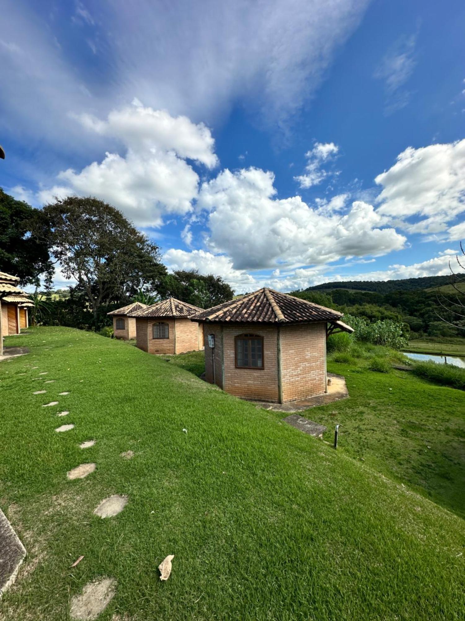 Chales Reviva Sao Sebastiao do Rio Verde Buitenkant foto